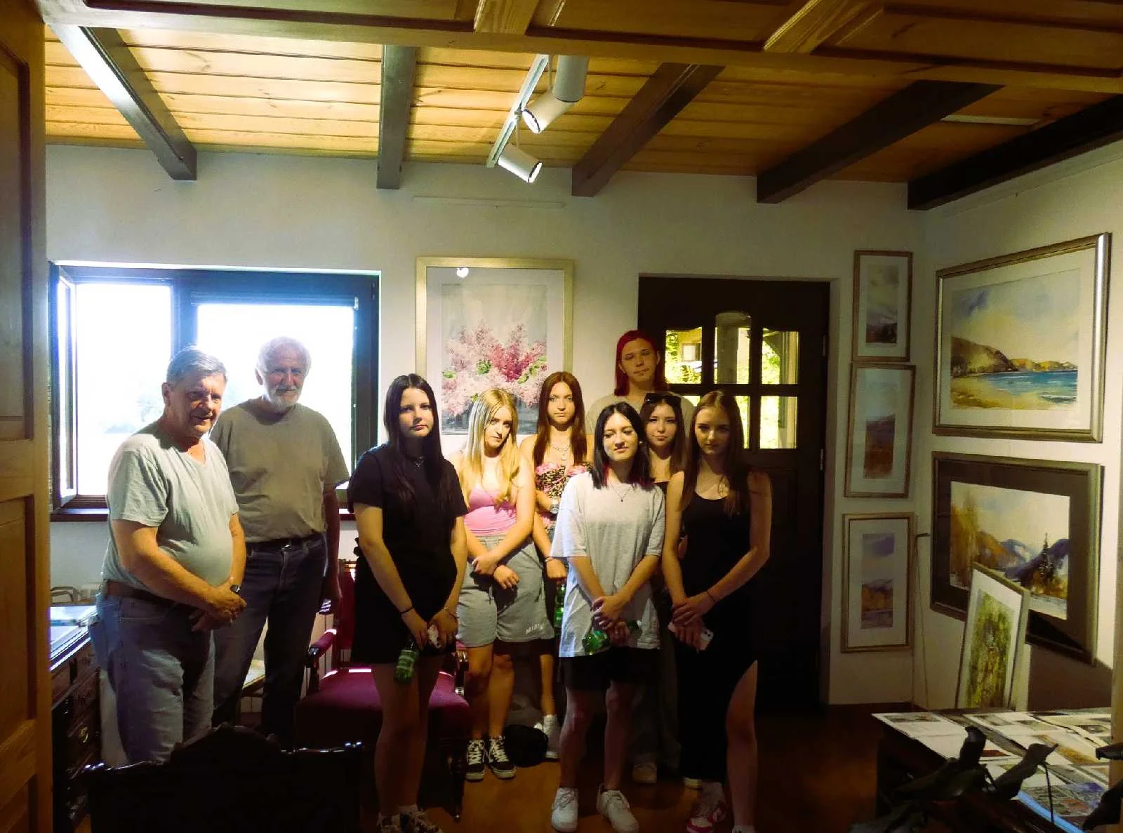 Młodzież odwiedza naszą Galerię. - zdjęcie 6