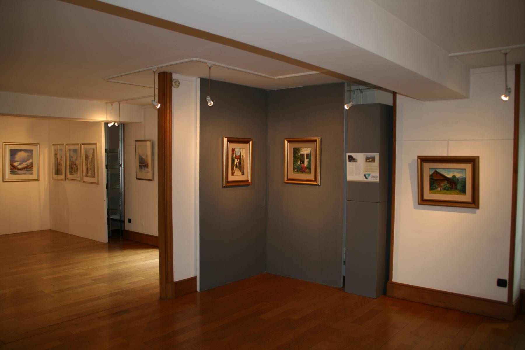 Wystawa w Aulnay-sous-Bois, Francja - zdjęcie 36